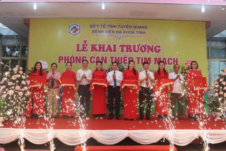 Viện Tim mạch Việt Nam tham dự lễ khai trương phòng can thiệp tim mạch, tập huấn cấp cứu tim mạch và khám bệnh miễn phí tại BVĐK tỉnh Tuyên Quang